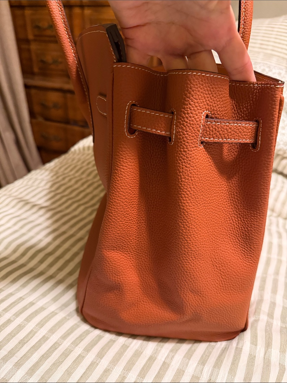 Vegan leather Structured Women's Tote Handbag in Burnt Orange - Picture 3 of 6